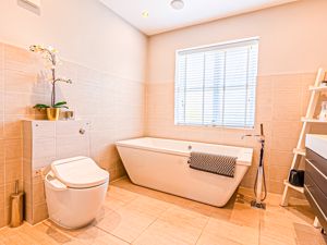 Photo 33- click for photo gallery